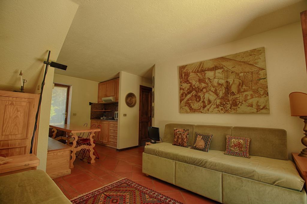 Altido Charming Apartments With Mountain Views And Green Backyard In Verrand Quarto foto