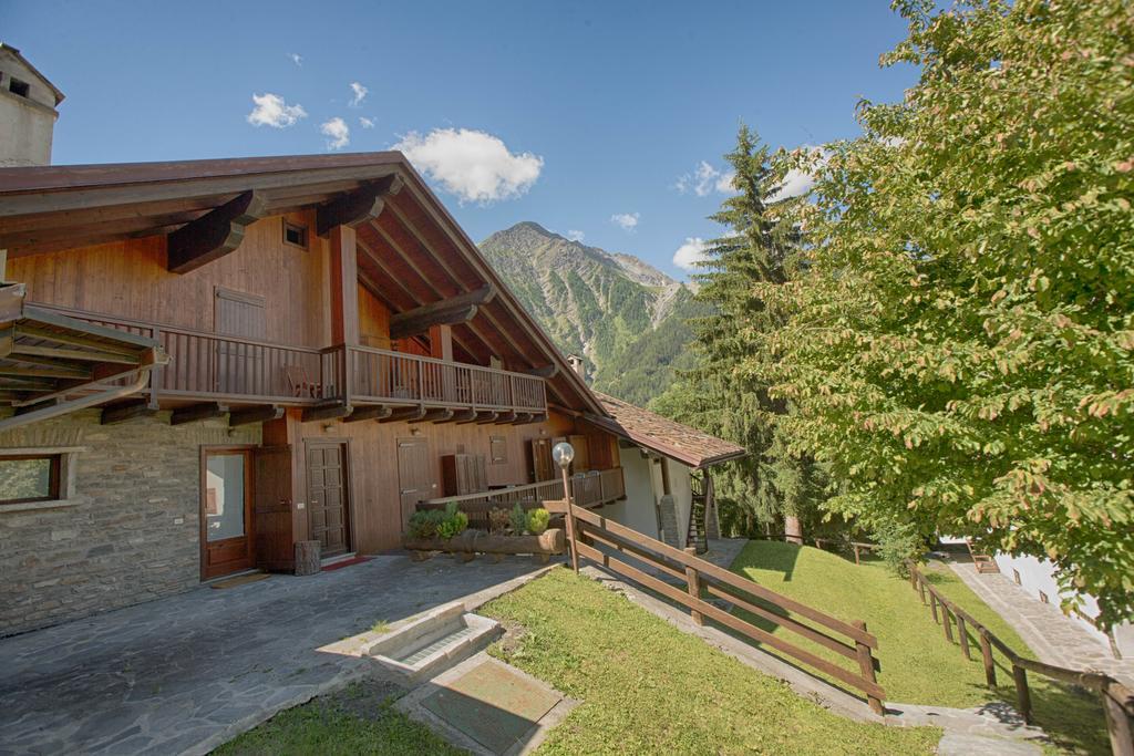 Altido Charming Apartments With Mountain Views And Green Backyard In Verrand Quarto foto